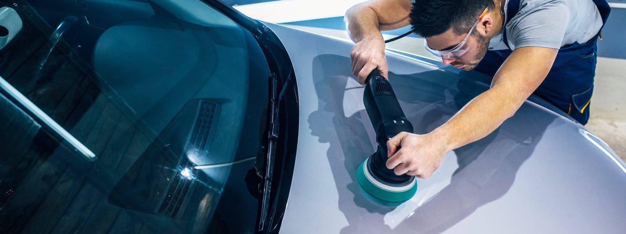 5 signes qu&#8217;il est temps de polisher votre voiture pour protéger sa peinture Strasbourg